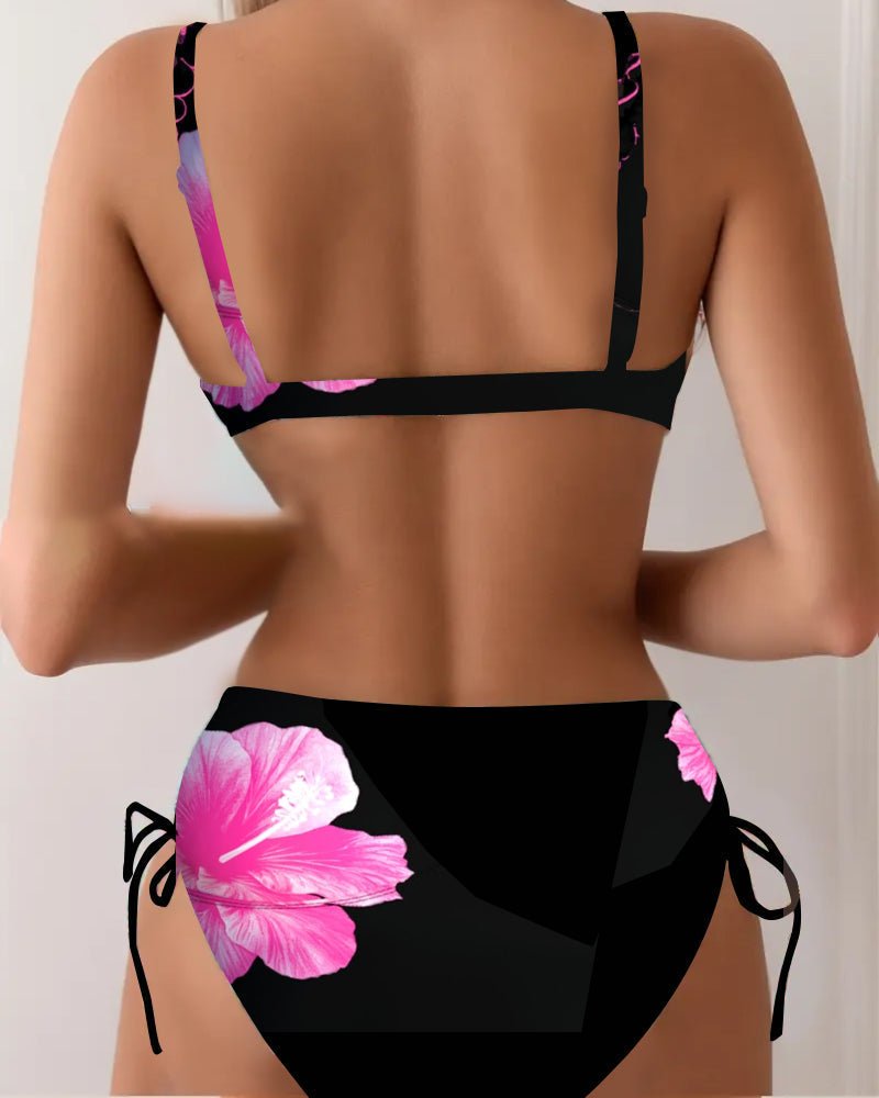 Costum de baie triangular cu sfori – Imprimare florală