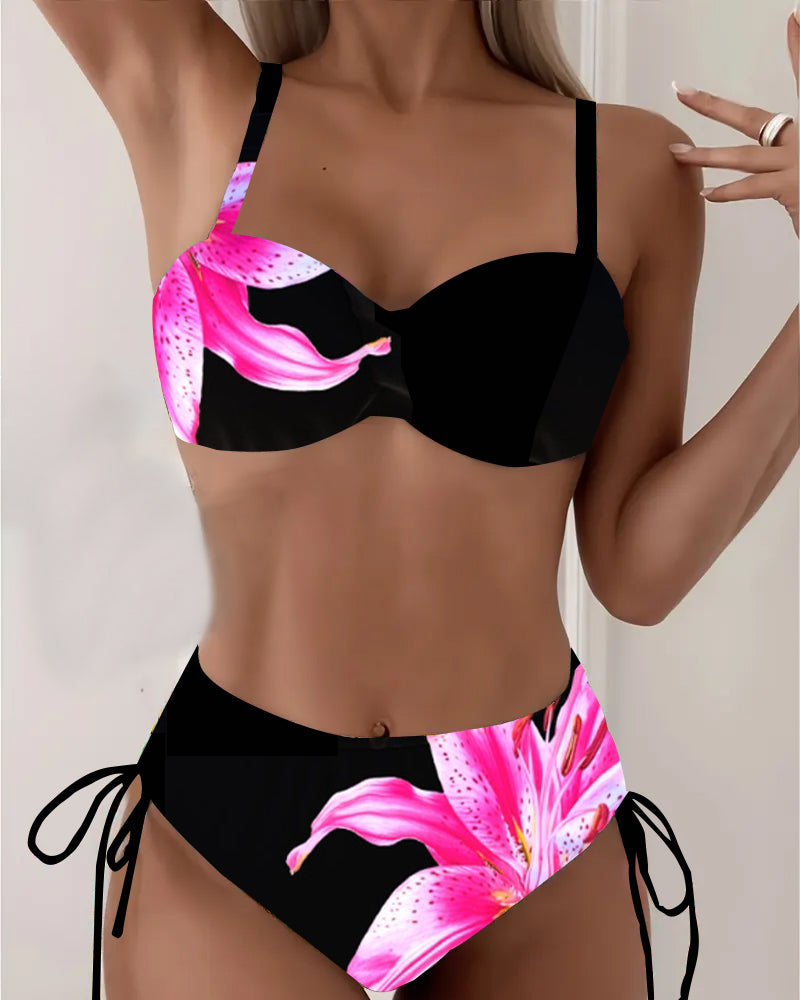 Costum de baie triangular cu sfori – Imprimare florală