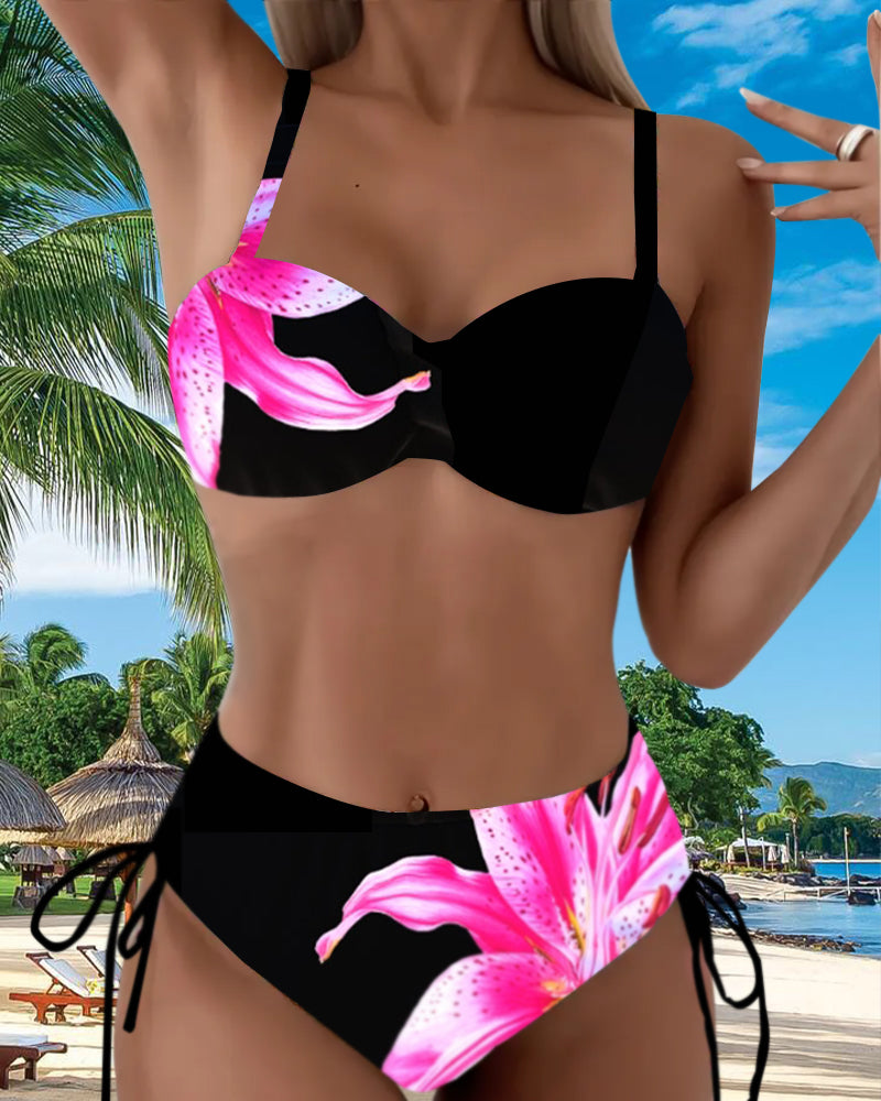 Costum de baie triangular cu sfori – Imprimare florală